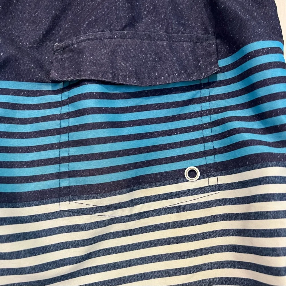 🩷 Cedarwood State Blue & White Men’s Swimsuit Bathing Suit Trunks - Small